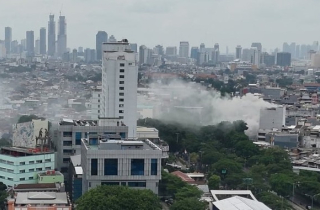 Cháy tòa nhà 7 tầng ở Indonesia, 20 người chết