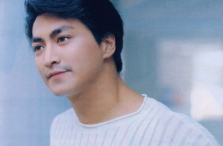 Triển Chiêu đẹp nhất màn ảnh: Từng rửa bát thuê, U70 giàu có, kín tiếng đời tư