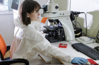 Nga tiến hành sản xuất hàng loạt vắc-xin phòng ung thư