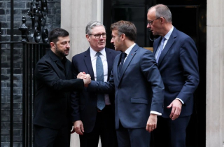 Châu Âu họp khẩn, thảo luận với ông Trump chốt thoả thuận hòa bình Nga - Ukraine