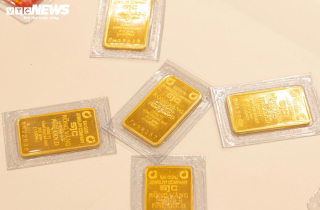 Giá vàng vượt 156 triệu đồng/lượng