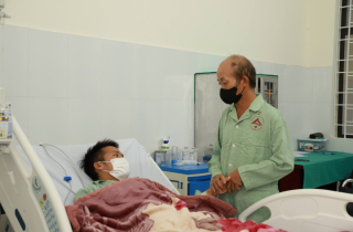 Người cha hiến thận cứu con trai suy thận giai đoạn cuối