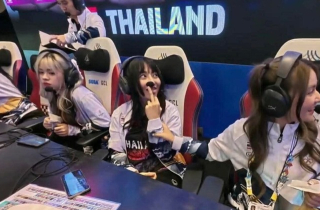 Tuyển thủ Thái Lan gian lận trắng trợn, nhờ người khác chơi hộ vẫn thua Việt Nam