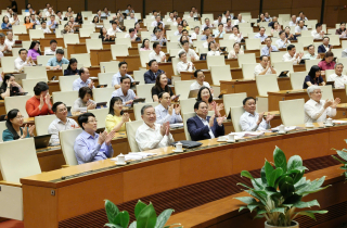 Nhìn lại một năm đất nước chuyển mình tiến vào kỷ nguyên mới