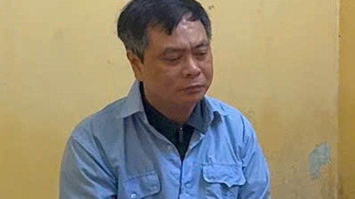 Ăn chặn tiền của sinh viên không chỉ vi phạm pháp luật mà còn vi phạm đạo đức