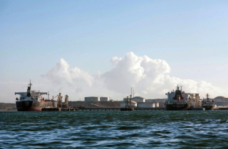 Mỹ phong tỏa toàn bộ dầu mỏ ra vào đường biển Venezuela