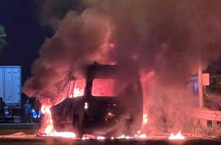 Nguyên nhân xe cứu thương tông ô tô đầu kéo rồi bốc cháy dữ dội, 3 người tử vong