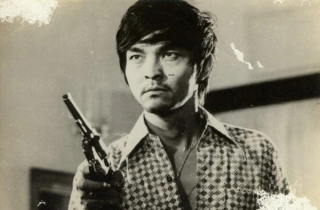 Nam NSND nổi danh một thời: Suýt làm phi công, tìm được bố ở Pháp nhờ nổi tiếng