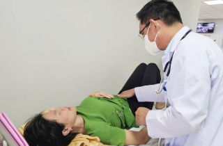 Hàng loạt người nhập viện sau ăn bánh mì, Bộ Y tế vào cuộc