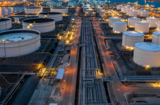 Giá xăng dầu hôm nay 26/12: Thị trường ổn định