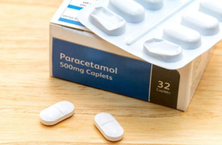 Uống Paracetamol sai cách, nữ sinh 14 tuổi phải cấp cứu gấp