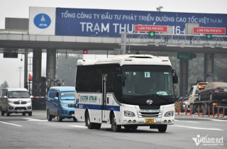 Ngoài các xe ưu tiên, những phương tiện nào được miễn phí khi đi qua trạm BOT?