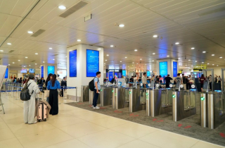 Nhu cầu du lịch tăng cao, vé máy bay Tết Dương lịch lại 'sốt xình xịch'