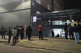 Đêm trắng ngóng tin người thân sau vụ lật xe chở đoàn từ thiện ở Lào Cai