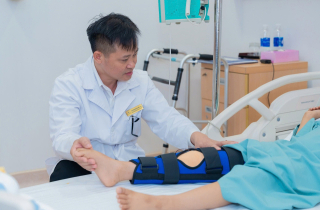 ‘Người hùng thầm lặng’ phía sau những ca phục hồi vận động đầy thách thức