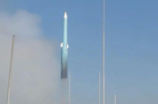 Hình ảnh đầu tiên Trung Quốc phóng tên lửa siêu vượt âm, phá huỷ mục tiêu bí ẩn