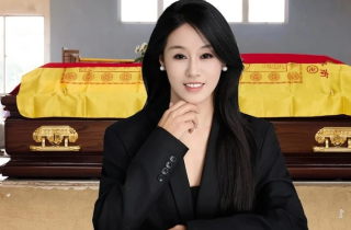 Cô gái đẹp như minh tinh trở nên nổi tiếng với nghề 'trò chuyện với người chết'