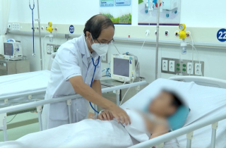 Bác sĩ khuyến cáo đảm bảo an toàn thực phẩm dịp nghỉ Tết Dương lịch