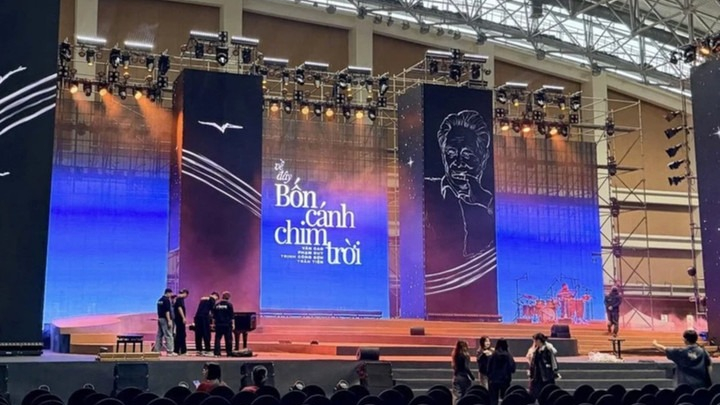 Tranh luận trách nhiệm của nghệ sĩ quanh concert 'Về đây bốn cánh chim trời'
