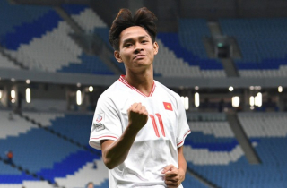 U23 Việt Nam biến động trước U23 châu Á, HLV Kim Sang-sik thay người phút chót