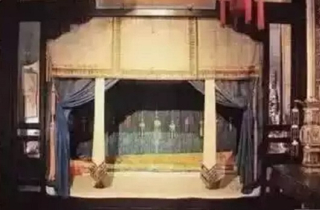 Giường ngủ của các hoàng đế nhà Thanh trông thế nào mà ai nhìn cũng sốc?