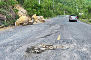 Quốc lộ 1D đoạn qua Đắk Lắk: Đường đẹp ven biển thành ác mộng giao thông