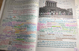 Trang sách cũ ngập tràn chữ làm dân mạng xúc động nhớ thời học sinh