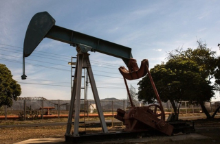 Ông Trump tuyên bố Mỹ sẽ kiểm soát 55% trữ lượng dầu mỏ toàn cầu