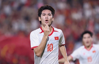 'Lamine Yamal xứ Thanh' liên tục ghi bàn vẫn dự bị, HLV Kim Sang-sik nói lý do