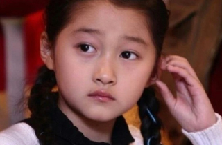 'Em gái quốc dân' của màn ảnh Hoa ngữ, nổi tiếng từ năm 4 tuổi giờ ra sao?