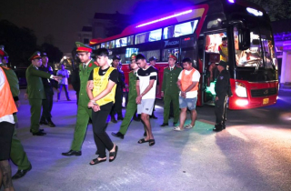 Đột kích sào huyệt lừa đảo xuyên quốc gia tại Campuchia, bắt giữ 205 người