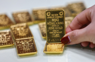 Giá vàng hôm nay 17/1: Thế giới giảm, trong nước không biến động