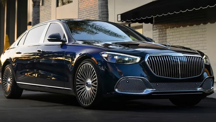 Lionel Messi gây chú ý khi lái Mercedes-Maybach 6,5 tỷ đồng tại Mỹ