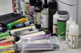 Chứa chấp người hút thuốc lá điện tử sẽ bị phạt đến 10 triệu đồng