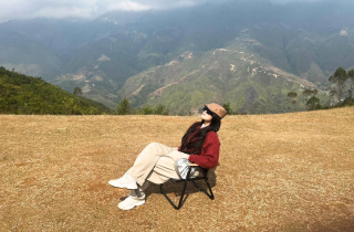 Mùa cỏ cháy nhuộm vàng thảo nguyên Tà Xùa