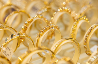 Vàng thế giới vượt 5.500 USD/ounce, trong nước vượt 191 triệu đồng/lượng