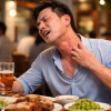 Uống vài ngụm rượu đã nổi mề đay, khó thở: Dấu hiệu dị ứng đe dọa tính mạng