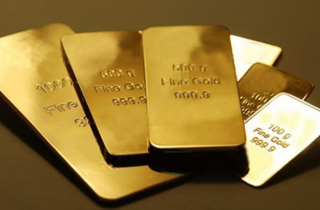 Giá vàng hôm nay 30/1: Rơi tự do từ đỉnh lịch sử