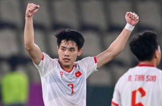 Áp đảo 'Neuer Trung Quốc', Đình Bắc tiếp tục được vinh danh