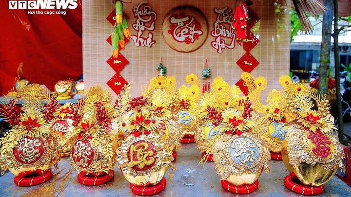 Dừa dát vàng, dừa bonsai linh vật ngựa 'cháy hàng' mùa Tết