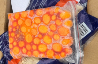 Thu giữ hơn 12 tấn sụn gà, trứng non nghi nhập lậu ở Hà Nội