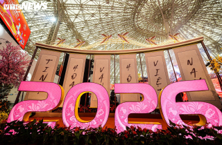 Vừa mở cửa, Hội chợ Mùa Xuân hút hàng nghìn lượt khách