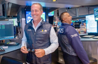 Dow Jones vượt 50.000 điểm lần đầu lịch sử, Phố Wall bùng nổ trở lại