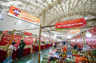 Bán đúng giá, minh bạch, hàng OCOP tại hội chợ Mùa Xuân hút khách