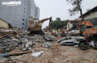 Sau di dời dân cư, khu vực ven Hồ Gươm bắt đầu thi công quảng trường