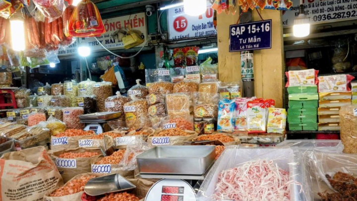 Người đàn ông bỏ cuộc sống châu Âu, tới quê Diệp Vấn học võ Trung Quốc