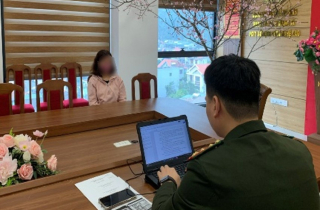 Cảnh báo rủi ro pháp lý từ dịch vụ đổi tiền lẻ trái phép dịp Tết